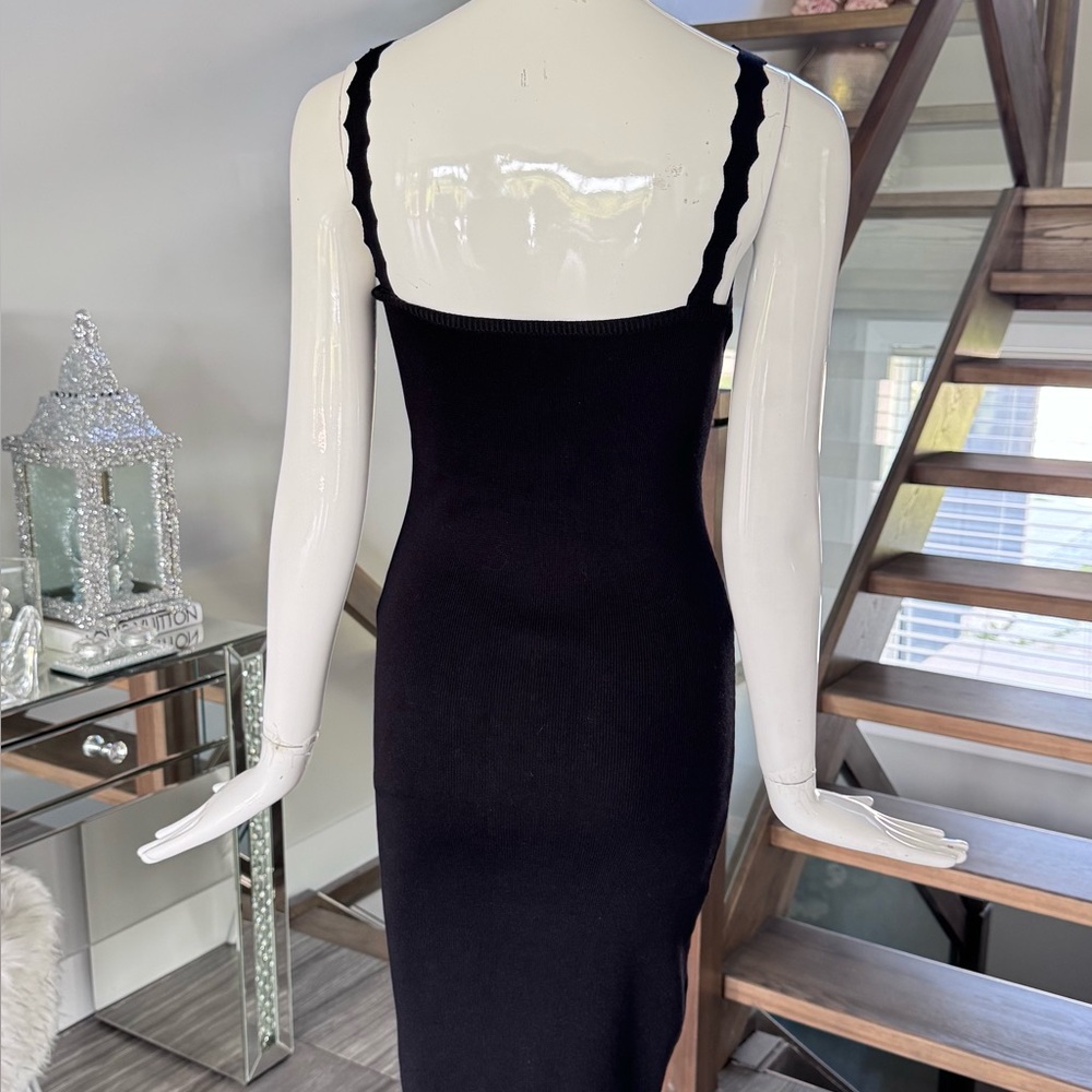 NWOT 🖤❤️ Black Sweater Knit Midi Dress with Floral Accents - Picture 8 of 17